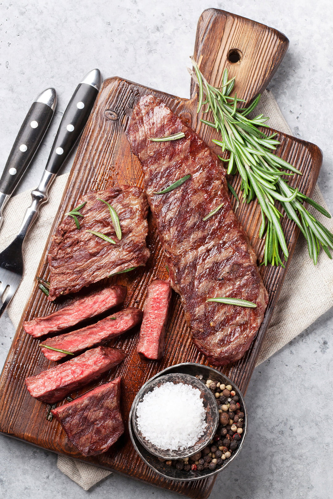The "carnivore diet" aka carnivore diet? What do scientific studies say about this topic?