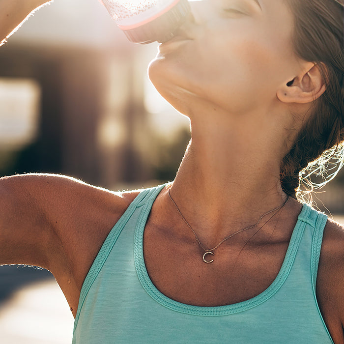 Solltest Du Sportgetränke anstelle von Wasser trinken?