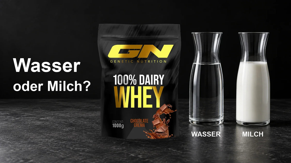 Originalfoto von GN 100% Dairy Whey Chocolate Crema vor KI-generiertem Hintergrund mit Wasser und Milch in getrennten Karaffen.